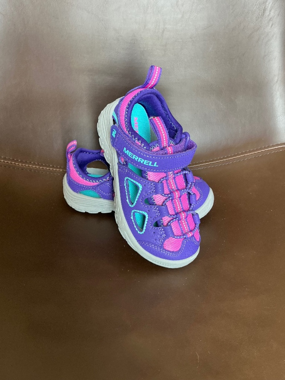 NIB Girls Merrell sandals, size 11